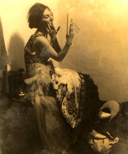 Publicity photo of Blandine Ebinger