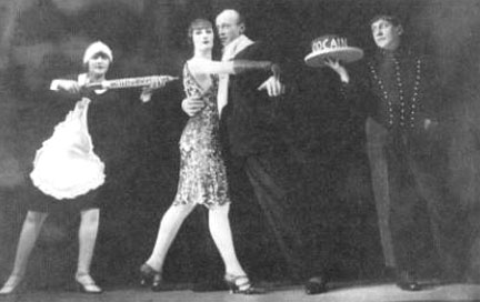 Photo of Ilse Baumann, Margo Lion, Hurbert v. Meyerinck, Hans Deppe in 'Was wollen Sie'